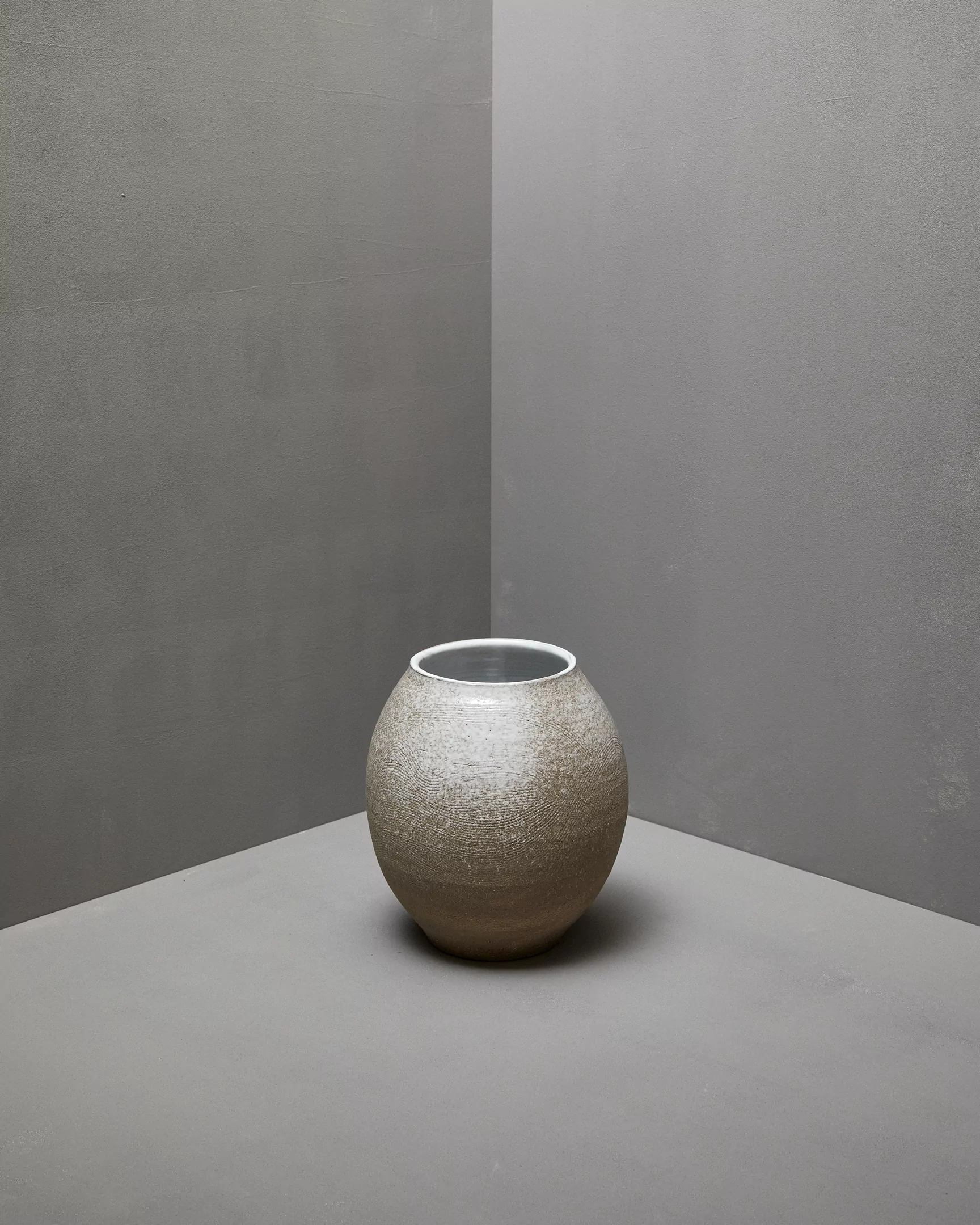 Vase #10 - Image 2