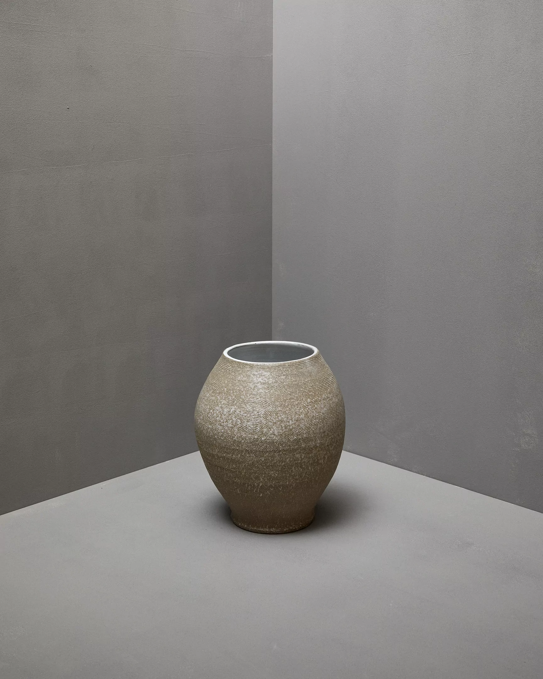 Vase #9 - Image 2