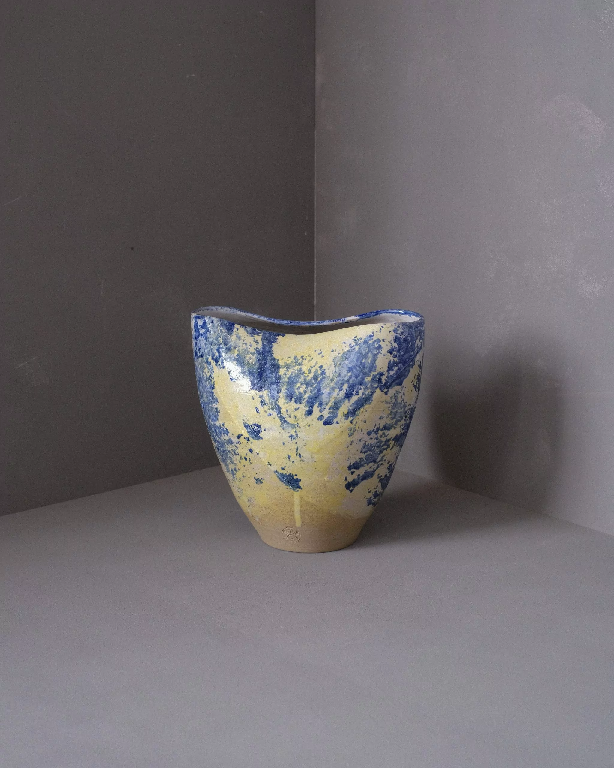 Vase #20 - Image 3