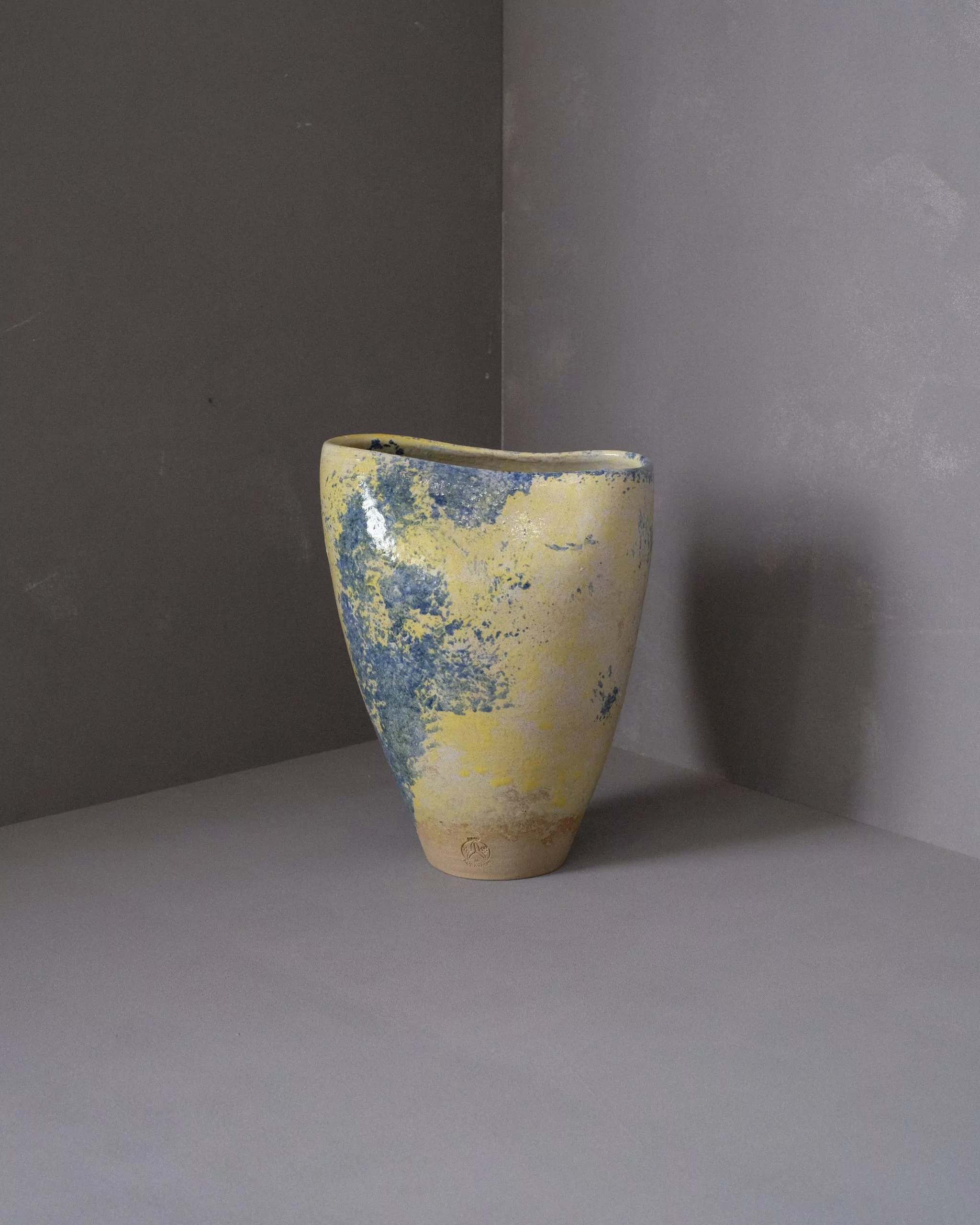 Vase #21 - Image 2