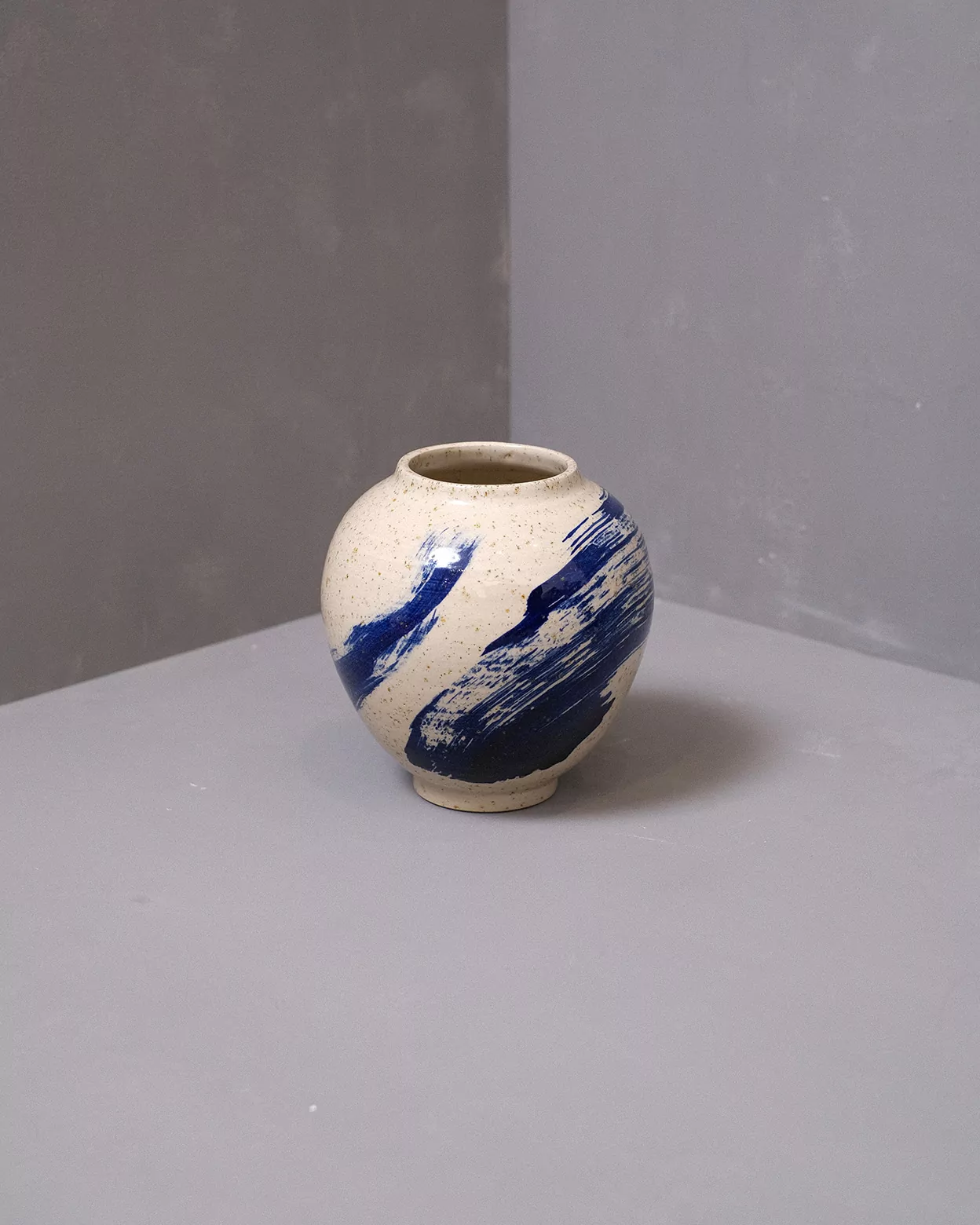 Vase #25