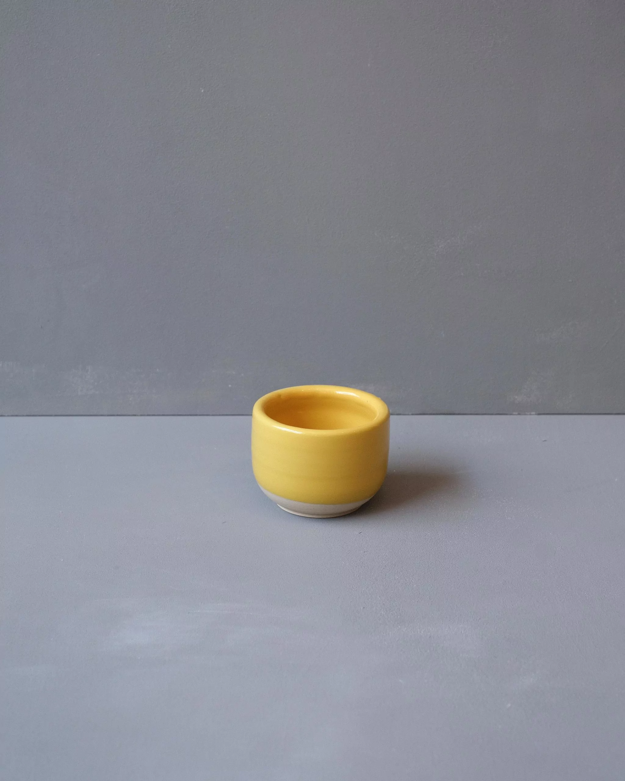 Mug #5 espresso - yellow